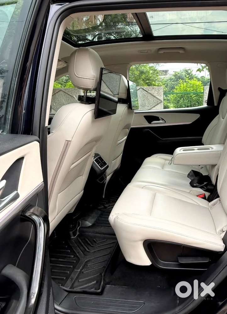 Xuv700 Ax7l 4wd Diesel Automatic 7str Diseal Well Maintained