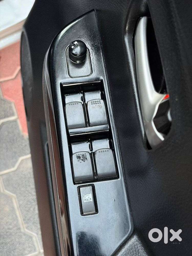 Maruti Suzuki Wagon R Vxi Amt1.2, 2017, Petrol