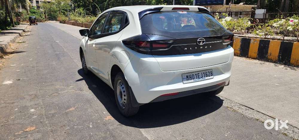 Tata Altroz 1.2 Xe, 2023, Petrol