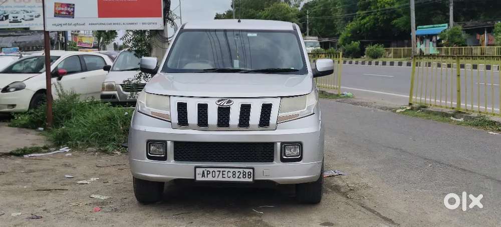 Mahindra Tuv 300 Plus 2018