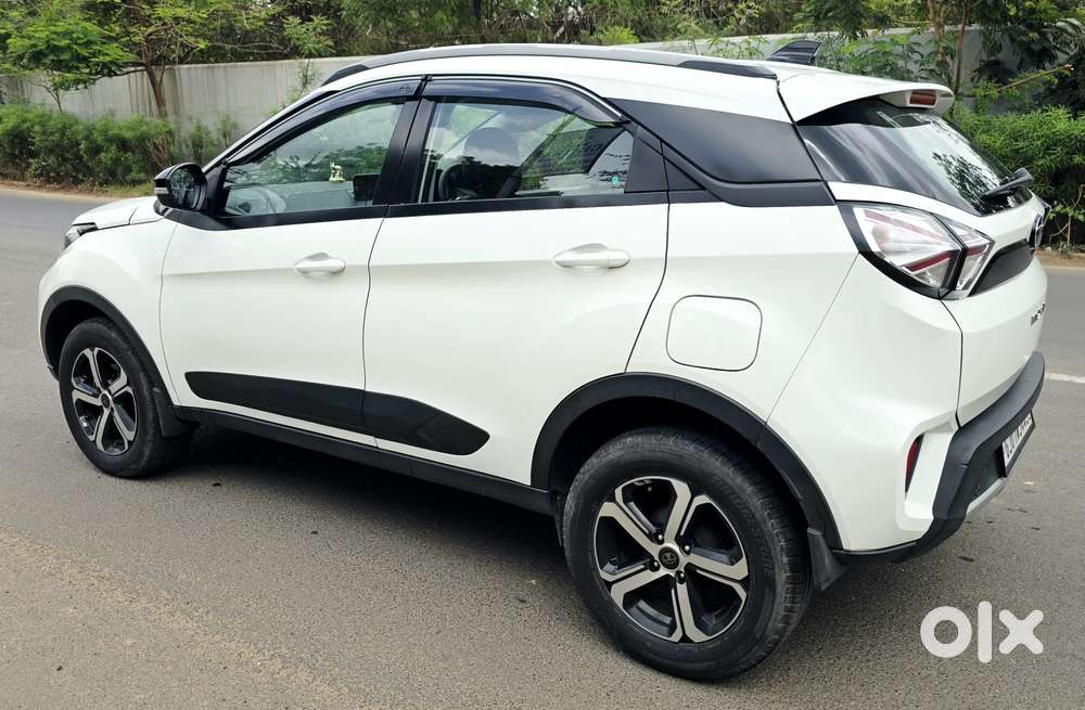 Tata Nexon 1.2 Revotron Xza Plus, 2022, Petrol
