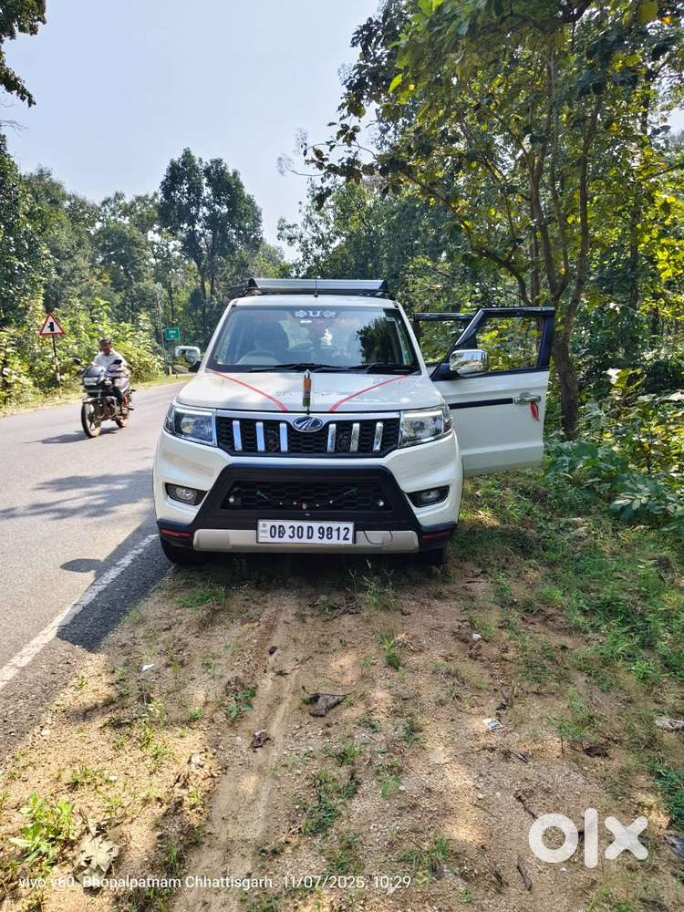 Mahindra Bolero Neo 10r 2021