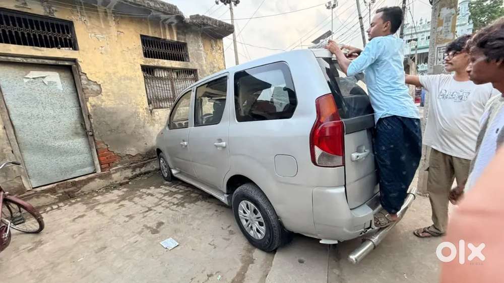 Mahindra Xylo Diesel Automatic 2010 Model