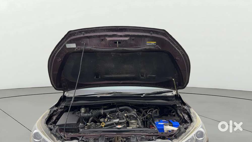 Toyota Innova Crysta 2.7 Zx At, 2016, Petrol