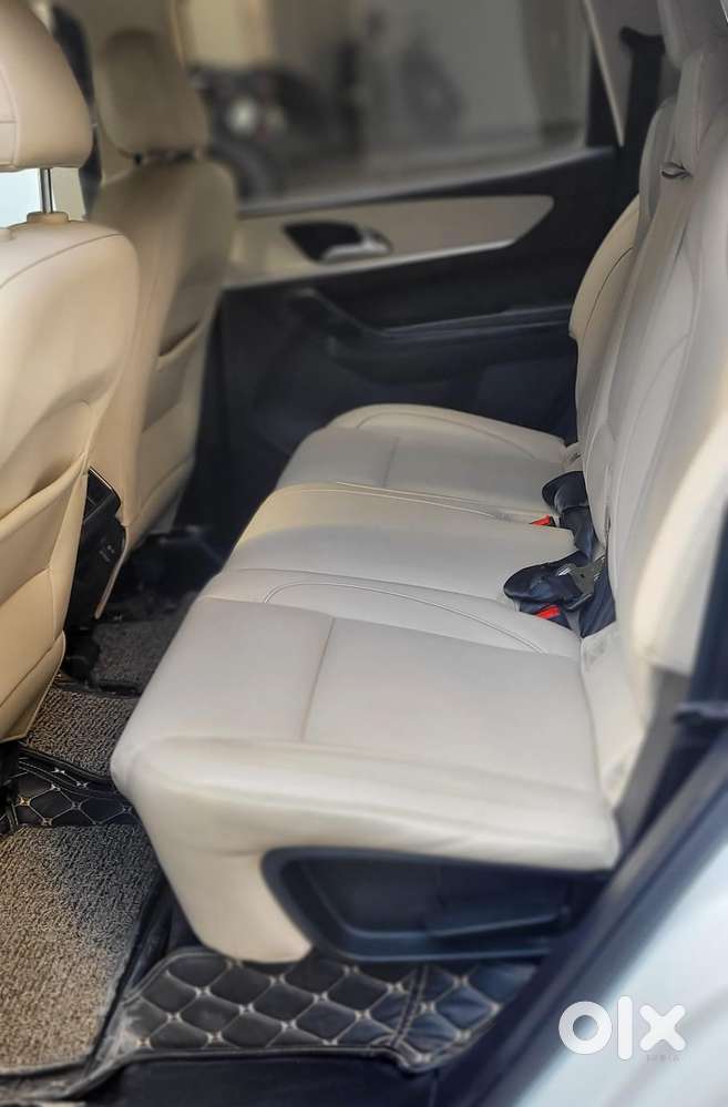 Mahindra Xuv700 2.2 Ax 7 Diesel At Luxury Pack Str, 2022, Diesel