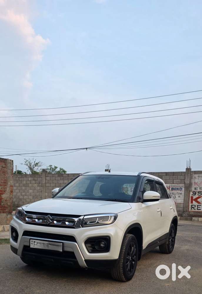 Maruti Suzuki Brezza 1.5 Zxi Smart Hybrid, 2021, Petrol