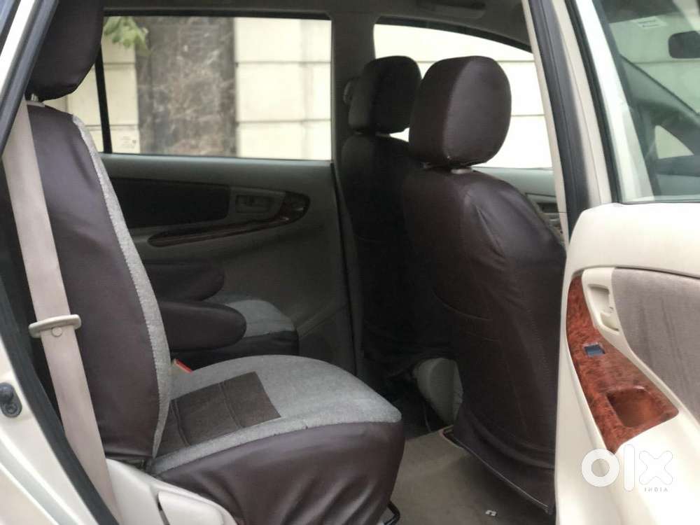 Toyota Innova 2.5 Gx 7 Seater Bs Iv, 2014, Diesel