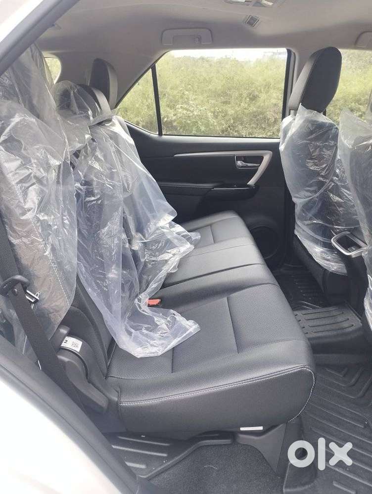 Toyota Fortuner 4x2 At 2.7 Petrol, 2026, Petrol