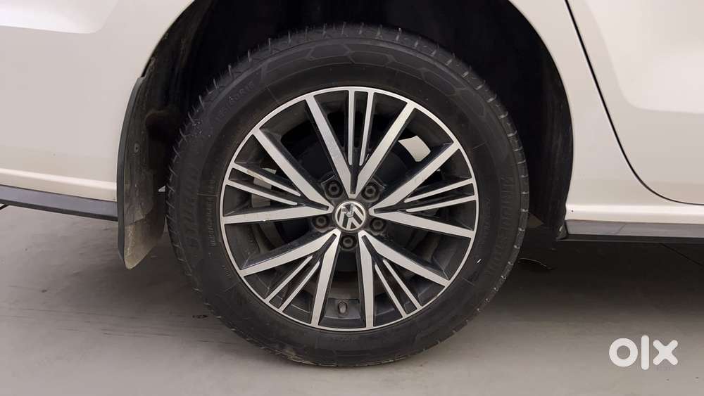 Volkswagen Vento 2010-2013 Petrol Highline At, 2020, Petrol
