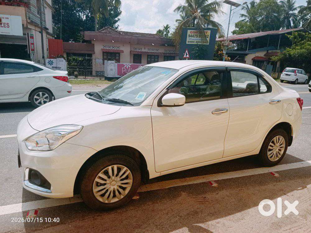 Maruti Suzuki Dzire 1.2 Vxi, 2023, Petrol
