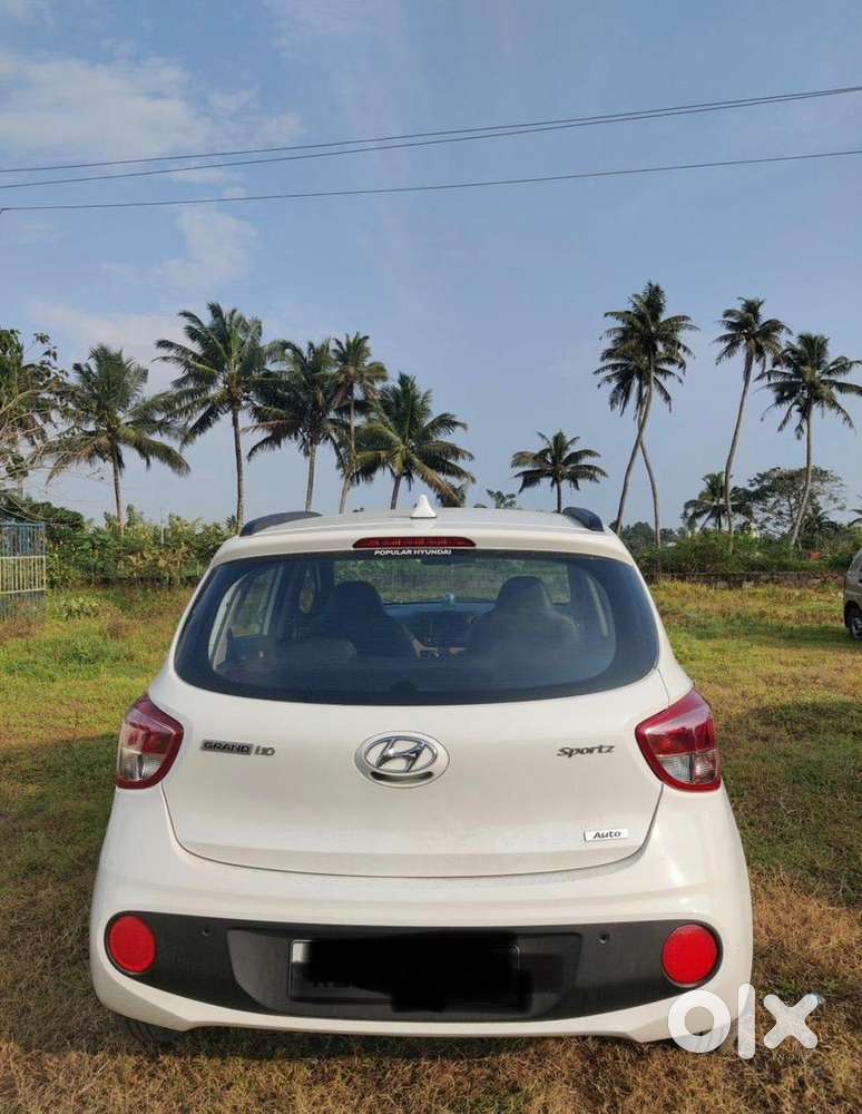 Hyundai I10 2017 Sportz At Petrol 40000 Km Driven