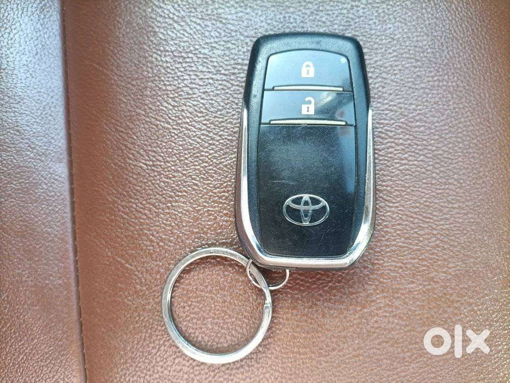 Toyota Innova Crysta 2.8 Z, 2017, Diesel
