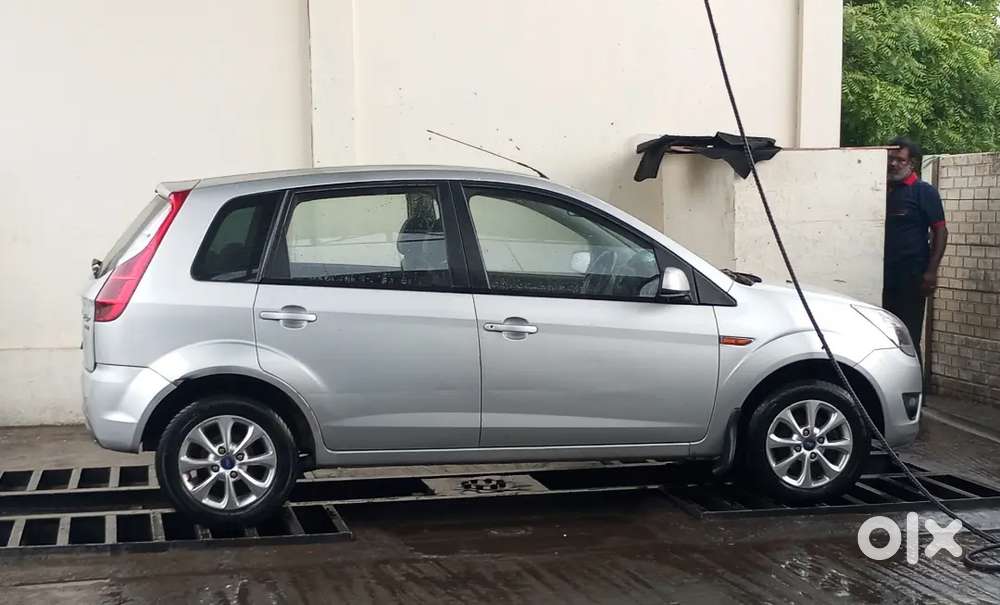Ford Figo Titanium 2013