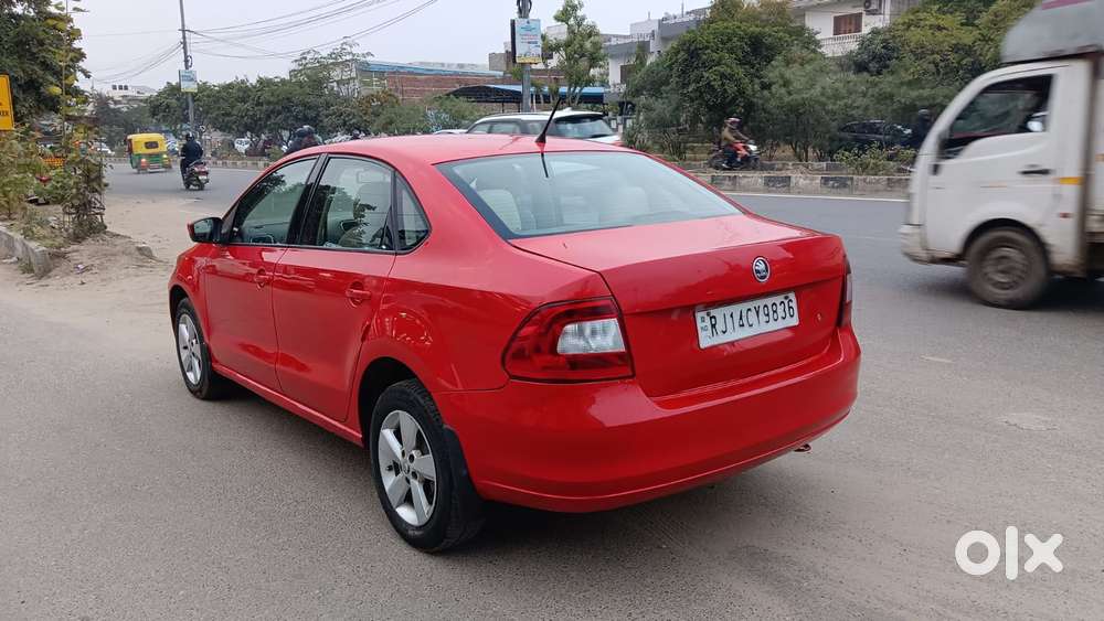 Skoda Rapid 1.5 Tdi Ambition Plus, 2015, Diesel