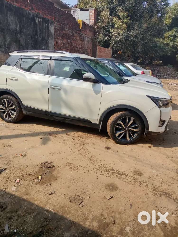 Mahindra Xuv300 W8(o) Less Driven Like New Condition