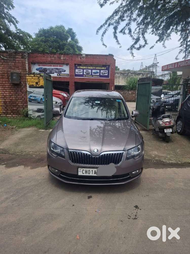 Skoda Superb [2014-2016] 1.8 Style Tsi At, 2014, Petrol