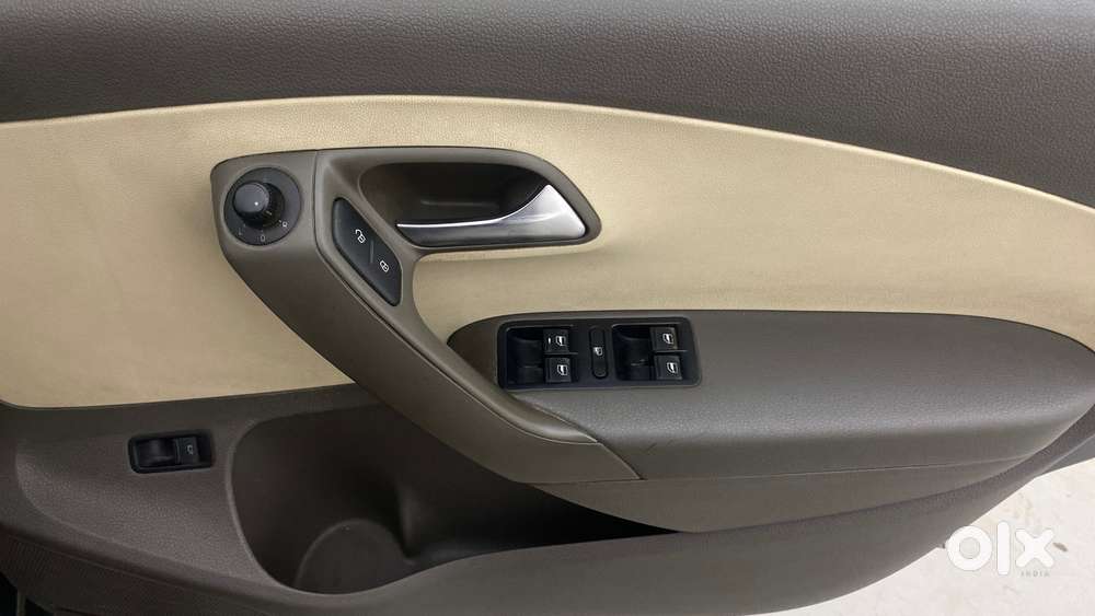 Volkswagen Vento 2010-2013 Petrol Highline At, 2014, Petrol