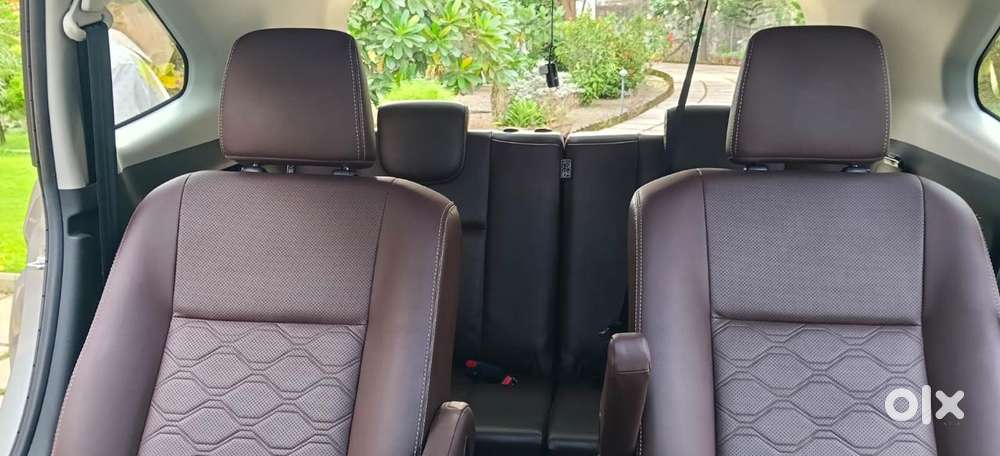 Toyota Innova Hycross 2.0 Zx Hybrid 7 Str, 2023, Petrol