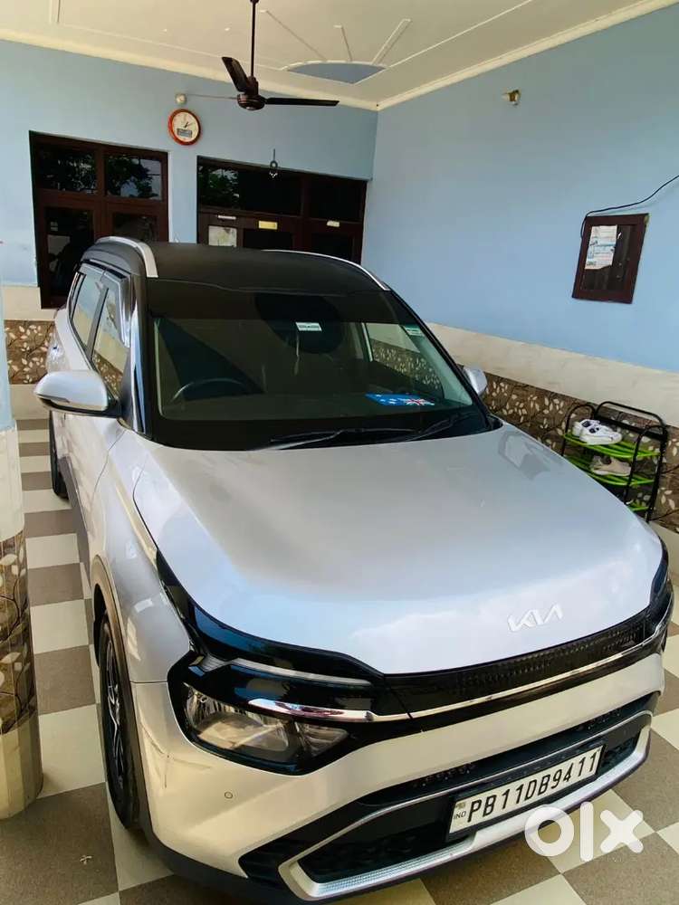 Kia Carens 2022 Diesel 200000 Km Driven Prestige+