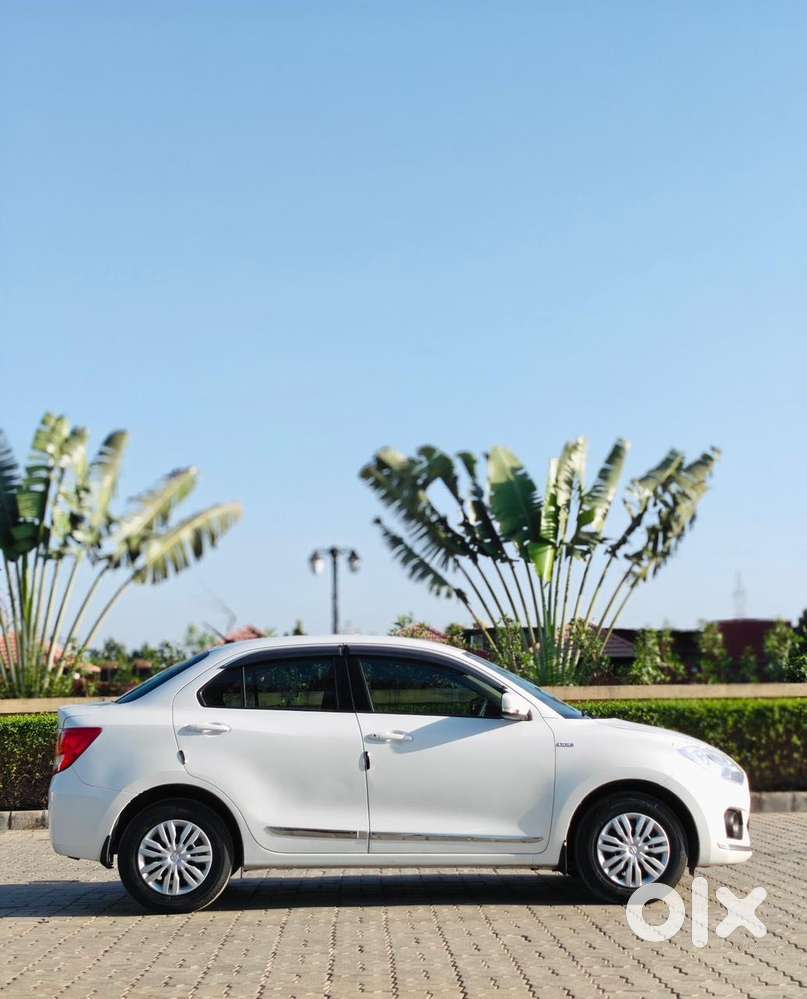 Maruti Suzuki Swift Dzire Amt Vdi, 2017, Diesel