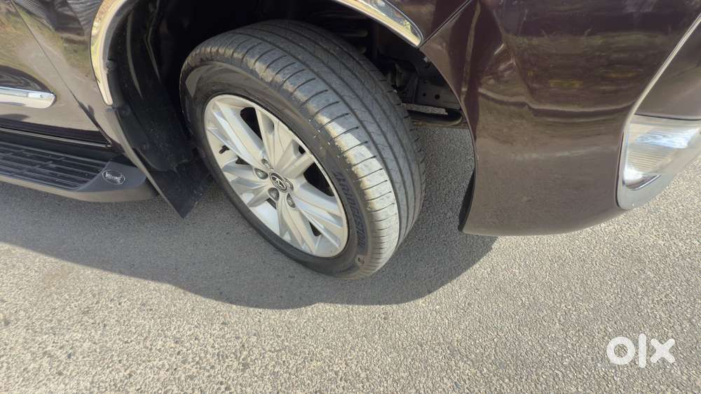 Toyota Innova Crysta 2.8 Zx At 7 Seater, 2016, Diesel