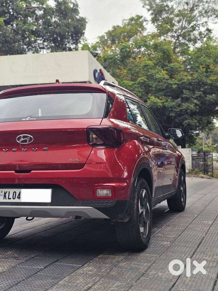 Hyundai Venue Sx Plus Turbo Dct, 2022, Petrol