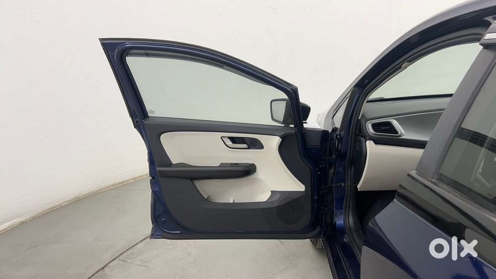 Tata Altroz Xz Plus (s) Diesel, 2023, Diesel