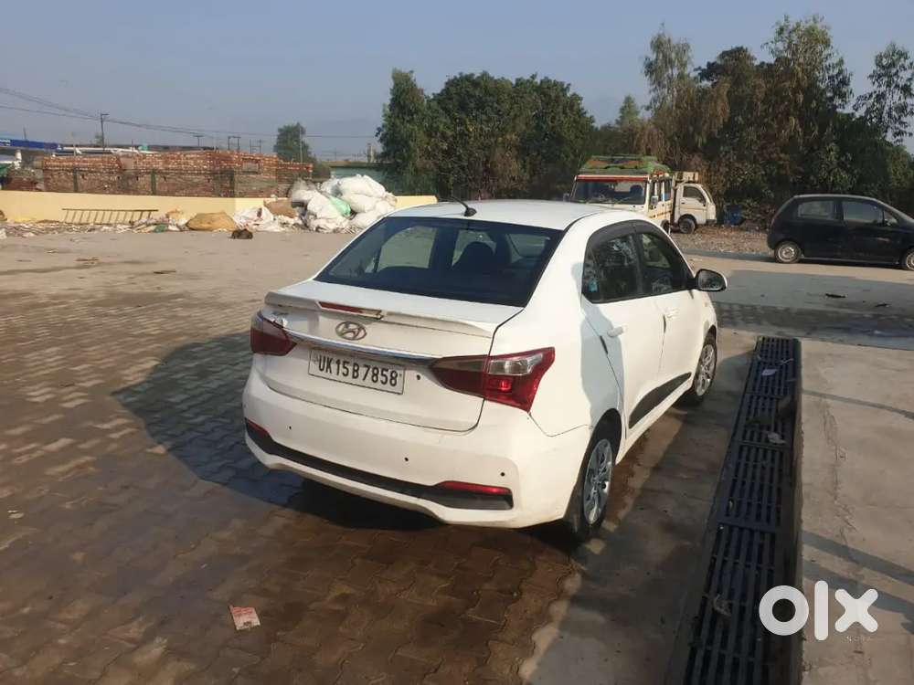 Hyundai Xcent Car