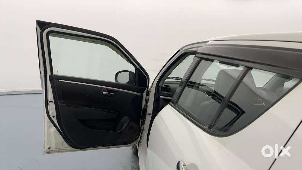 Maruti Suzuki Swift Vvt Vxi, 2017, Petrol