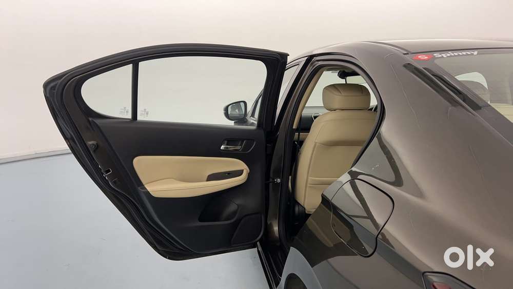 Honda City 1.5 Zx I-vtec Mt, 2023, Petrol