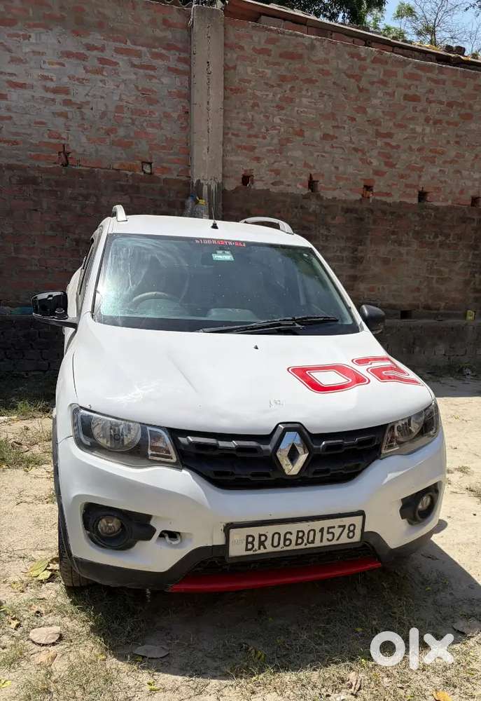 Kwid 1.0 Rxt Special Top Model All Best Condition Tyre Alloy Wheel