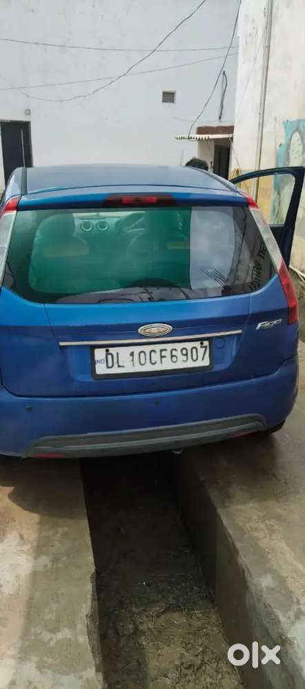 Ford Figo Zxi Petrol 2014