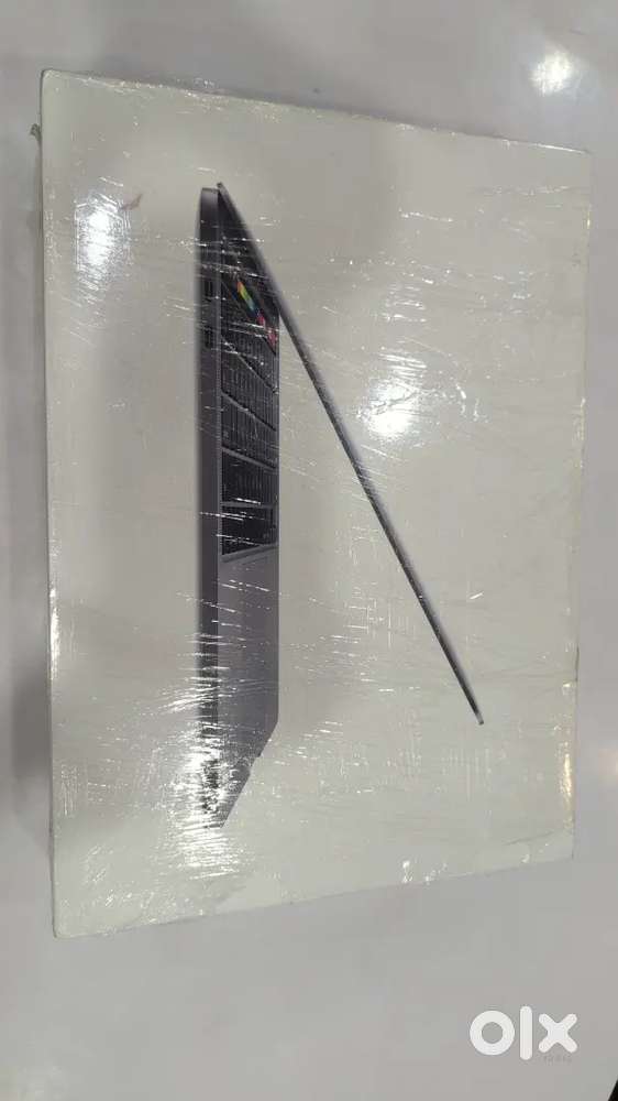 Brand New Open box/ 1YEAR warranty/ MacBook Pro i7 32GB/ 512GB SSD