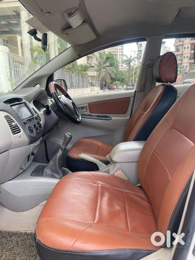 Toyota Innova 2.5 G (diesel) 8 Seater Bs Iv, 2011, Diesel