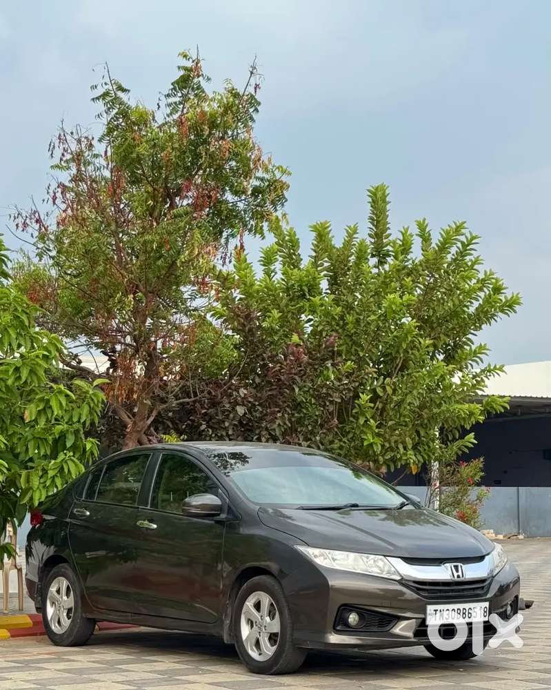 Honda City 1.5 V 2014