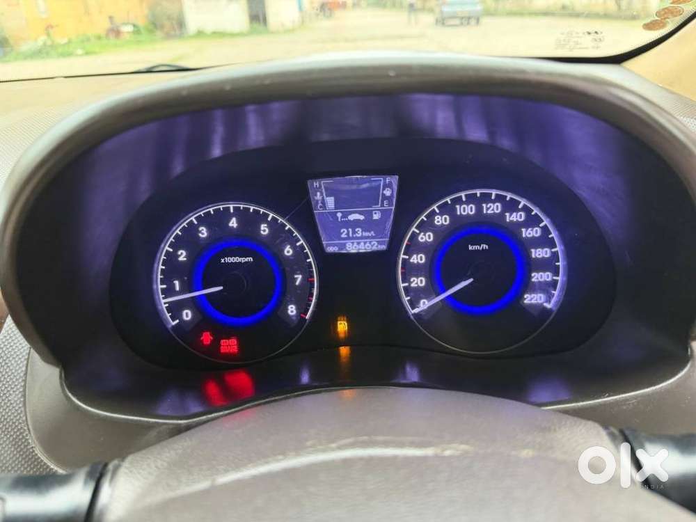 Hyundai Verna Vtvt 1.6 Sx, 2013, Petrol