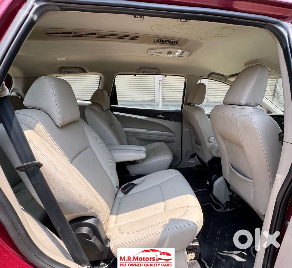 Mahindra Marazzo M8, 2018, Diesel