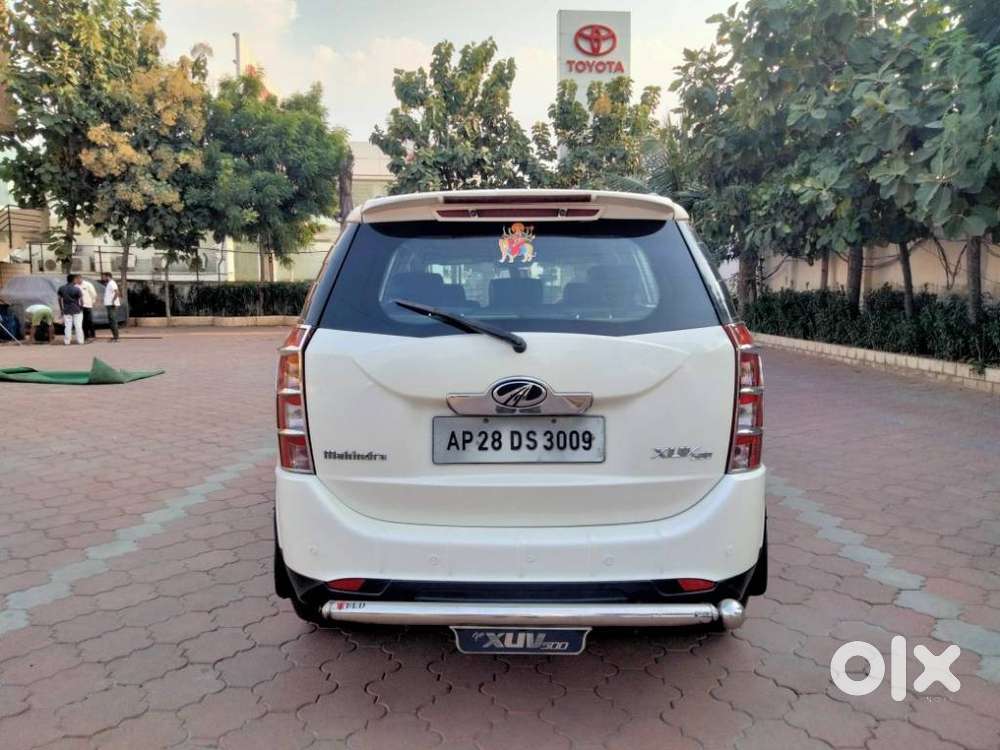 Mahindra Xuv500 W8, 2013