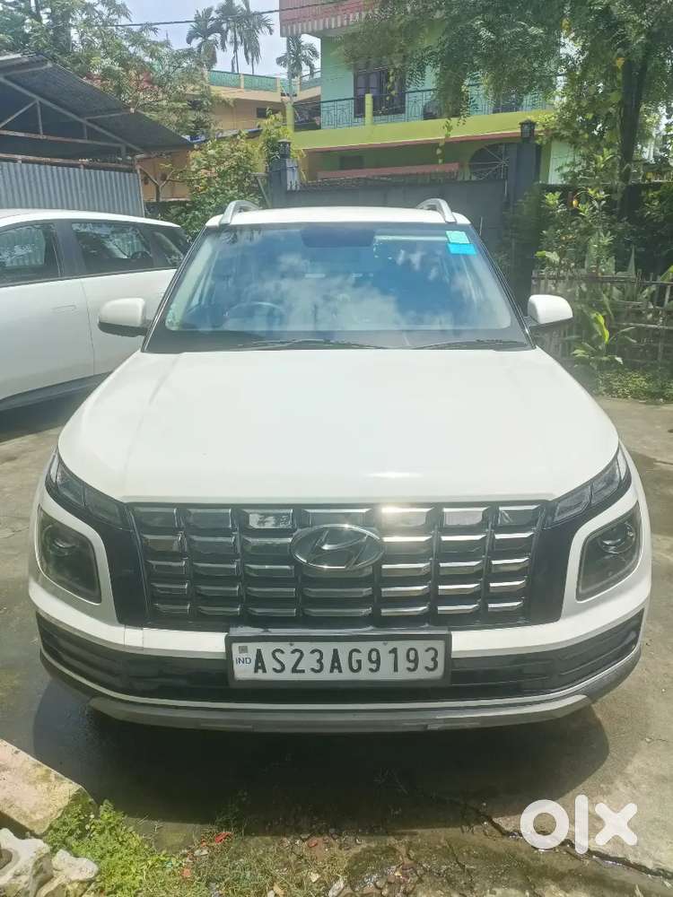Hyundai Venue 2023 Petrol Well Maintained Car