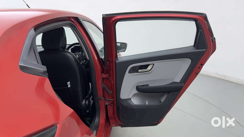 Tata Altroz Xz, 2020, Petrol