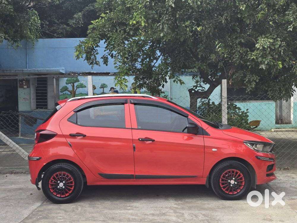 Tata Tiago Xe, 2024, Petrol
