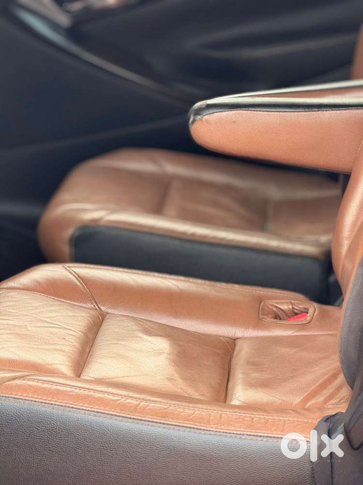 Toyota Innova Crysta [2020-ongoing] 2.4 Gx At 7 Str, 2017, Diesel