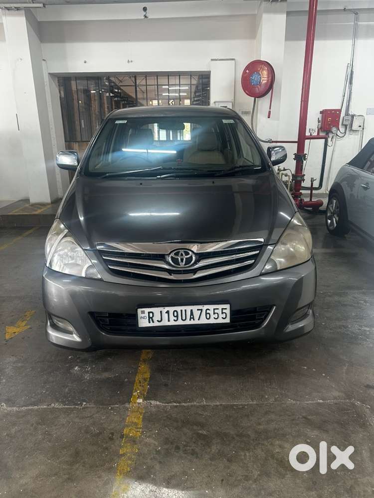 Toyota Innova Diesel 2011