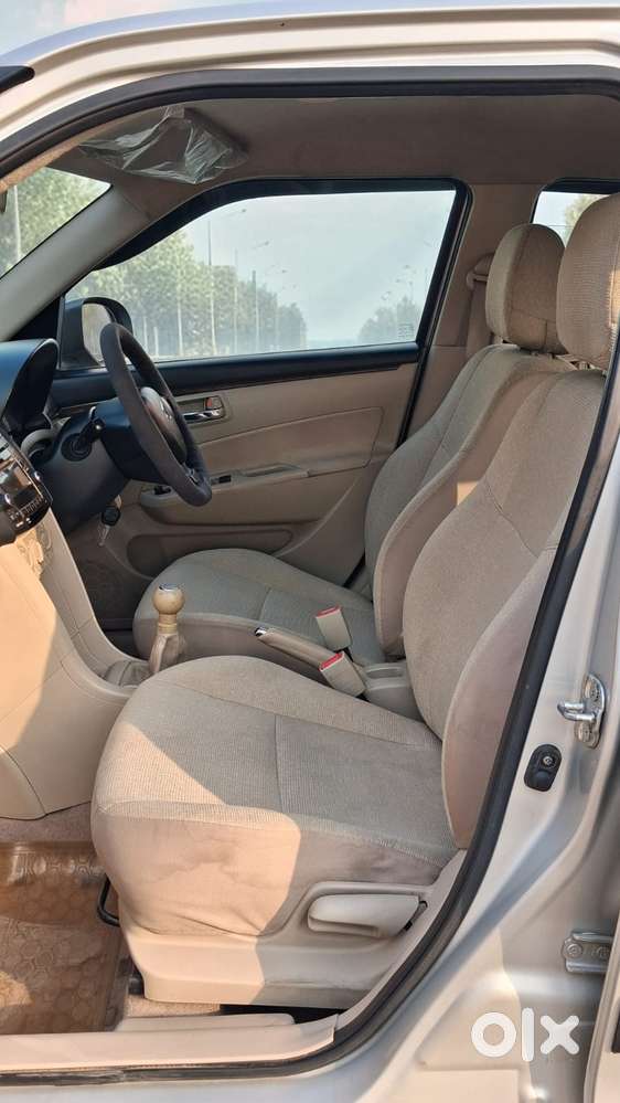 Maruti Suzuki Swift Dzire 1.2 Vxi Bsiv, 2015, Petrol