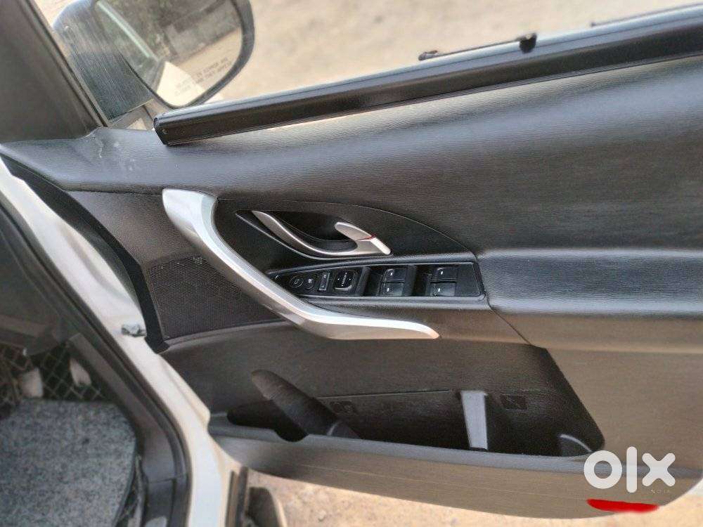 Mahindra Xuv500 W9, 2018, Diesel