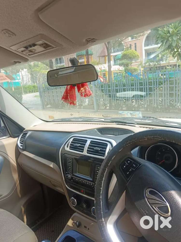 Mahindra Tuv 300 2016