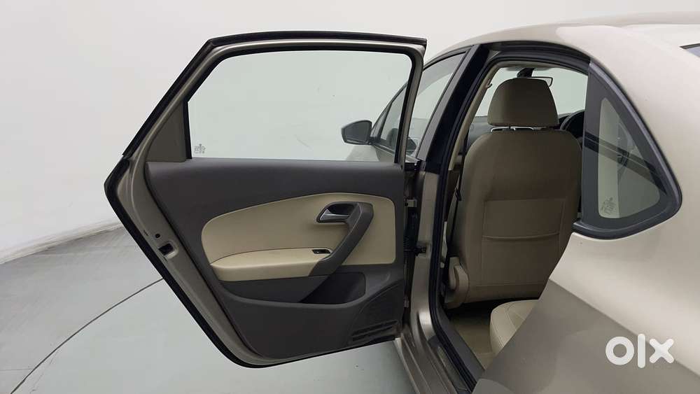 Volkswagen Vento 1.6 Highline, 2016, Petrol
