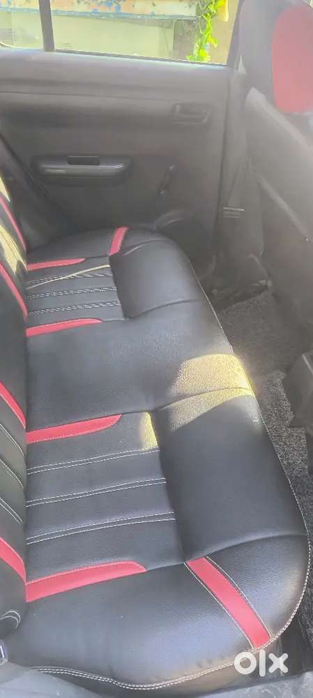 मेरी गाड़ी में कोही भी काम नही हे मुझे पैसे की जरूरत हे इस लिए बेचनाहे