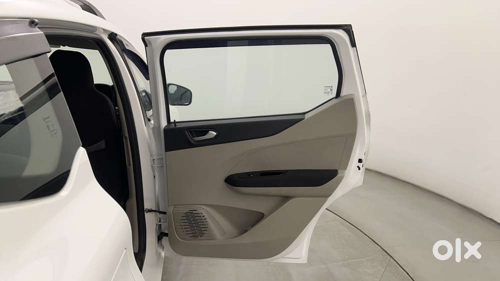 Renault Triber Rxz, 2019, Petrol