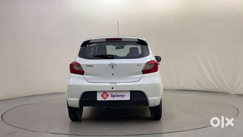Tata Tiago Xza, 2017, Petrol